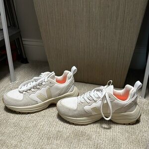 Veja Venturi Sneaker